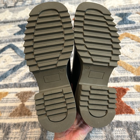 Vince Camuto Anikaaa Boots NEW! - Picture 5 of 8